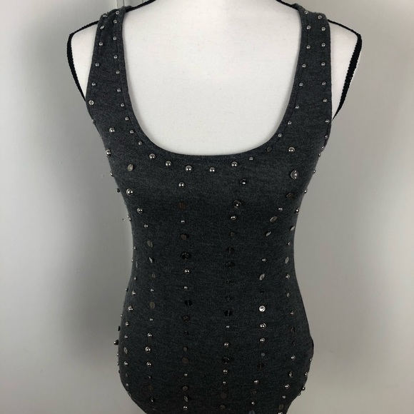 Beautiful LoLa Sleeveless Top - Picture 13 of 16